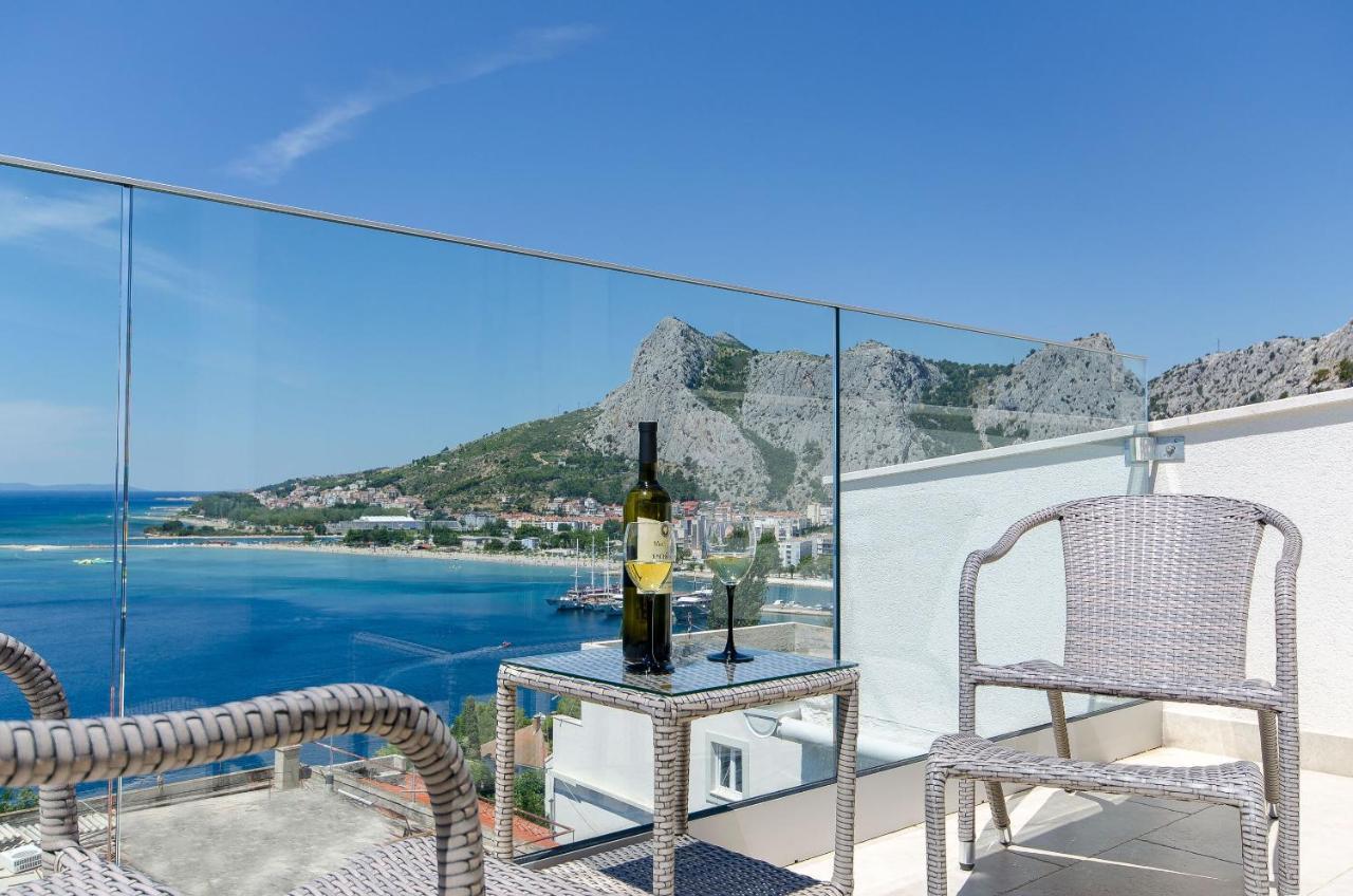 Apartment Sreta Омиш Экстерьер фото