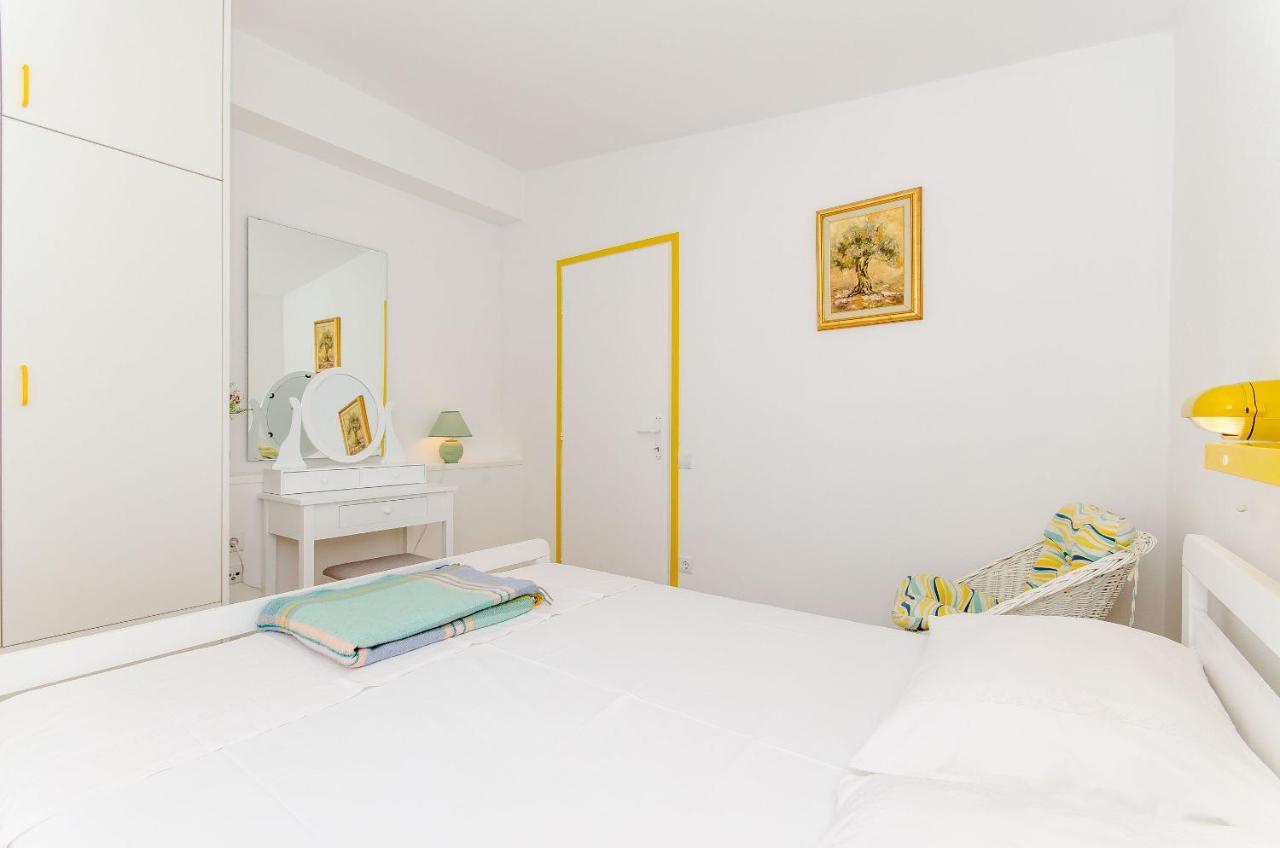 Apartment Sreta Омиш Экстерьер фото